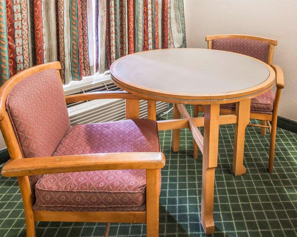 Econo Lodge Pooler - Savannah I-95 المظهر الداخلي الصورة